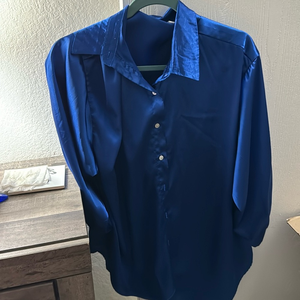cute button up
